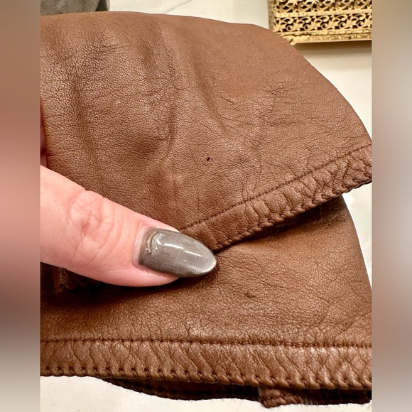 Vintage Isotoner - Lightly Lined Pecan Brown Leather Gloves - EUC size 7 1/2 - Picture 14 of 14